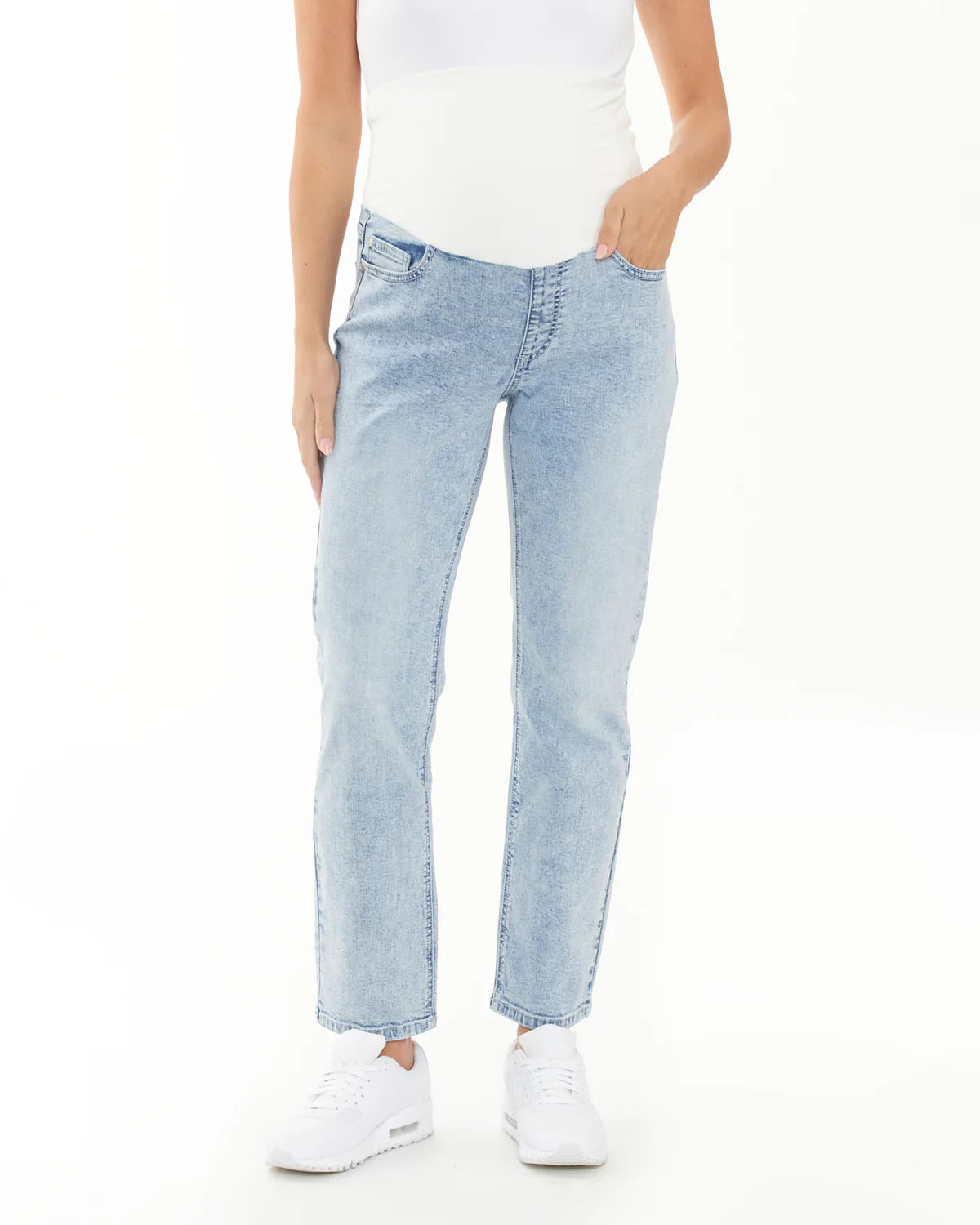 Ripe Nova Over Bump Crop Jean